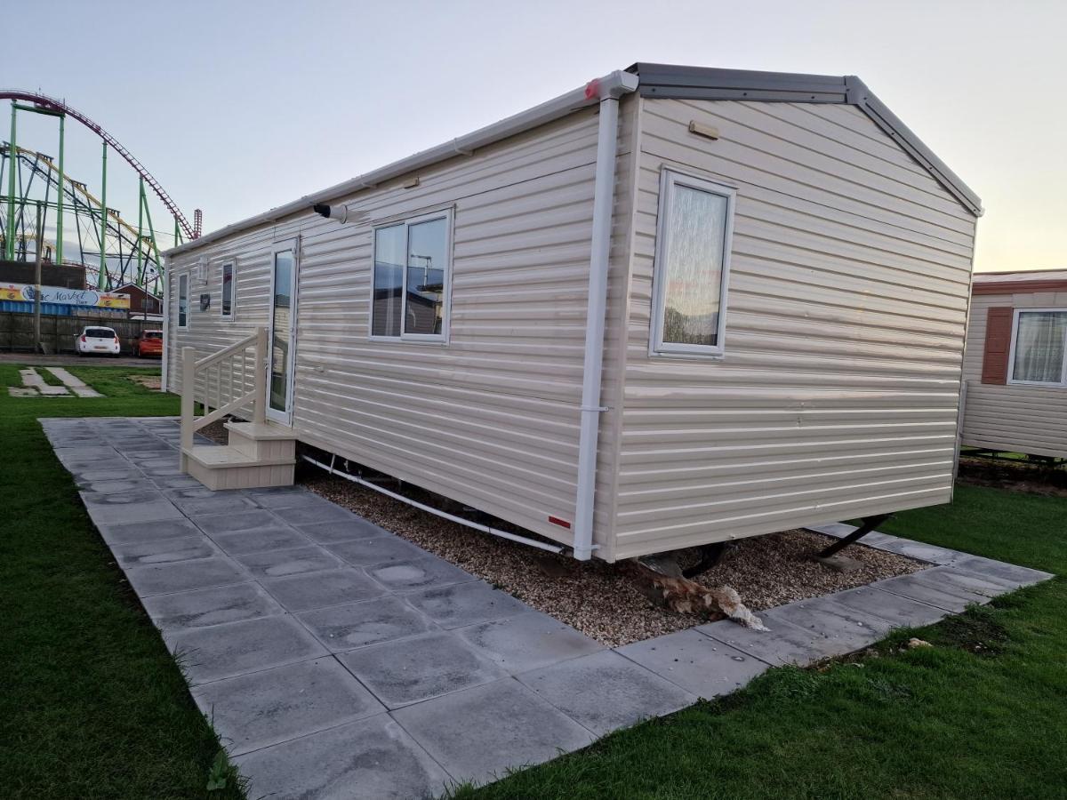B17 Sunnymede Caravan Park, Fantasy Island, Ingoldmells Exterior foto